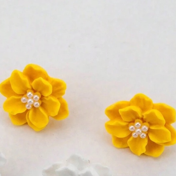 Yellow , White, Flower Pearl Resin, Summer, Goth, Floral, Boho Cottage Earrings - Picture 2 of 5